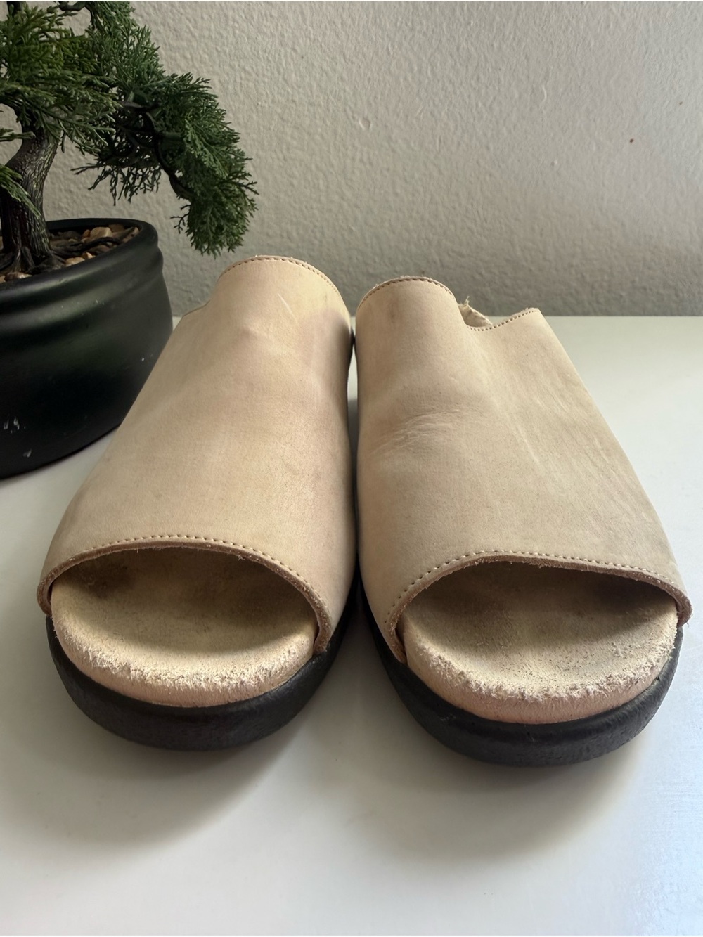Mephisto Hanik women size 6 Nude Beige Open-Toe Leather Slide Mules - Picture 2 of 7